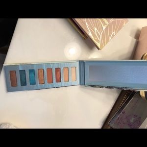 Urban decay beached palette